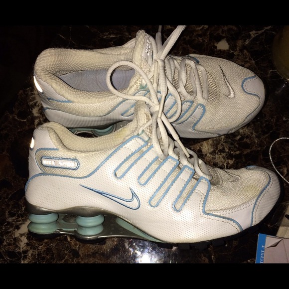 Nike shock size 7.5 great condition