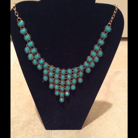 Statement necklace