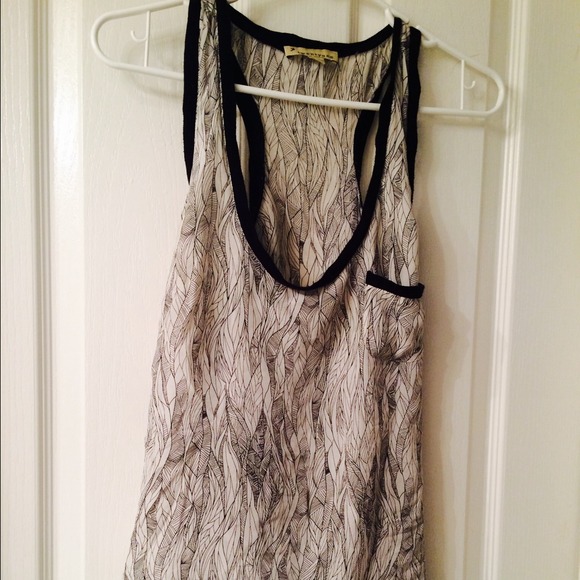 Forever 21 black & white tank top