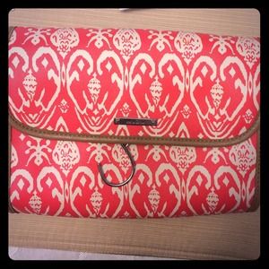 Stella & Dot "hang on" jewelry or make up case