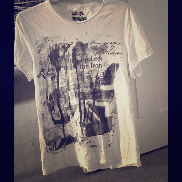 Stressed Top Size M w/ great british flag design