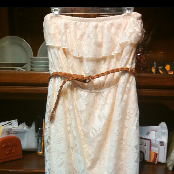Strappless maxi dress