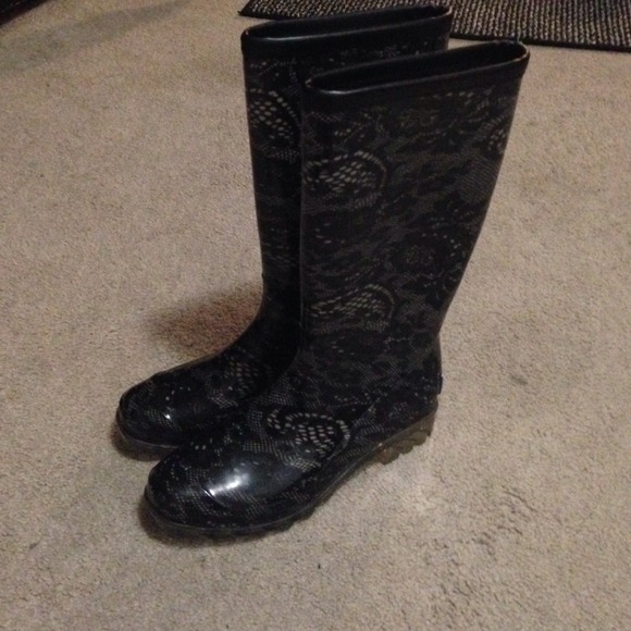 Black lace design tall rain boots! Size 7