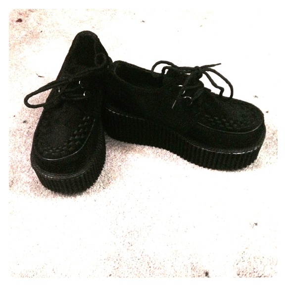 Creeper Shoes **HOLD**