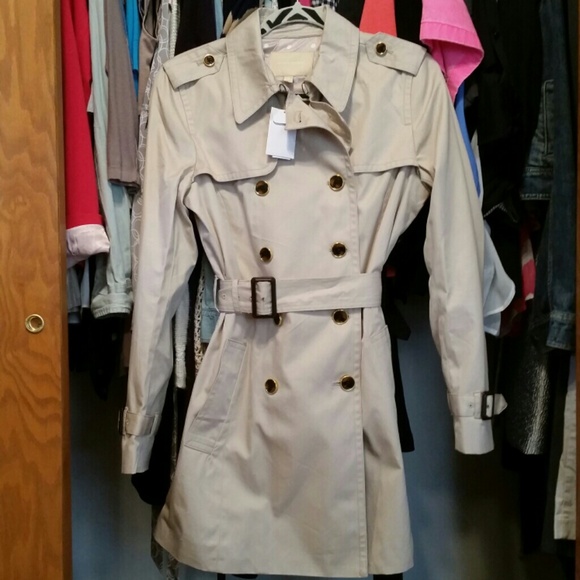 🚫SOLD🚫       Banana Republic trench coat!