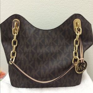 Almost new Micheal Kors handbag