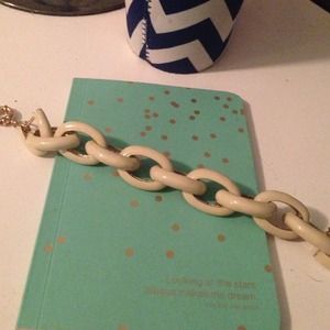 Nude link bracelet