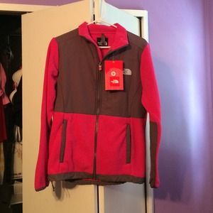 ❌SOLD❌🌟Northface zip up🌟