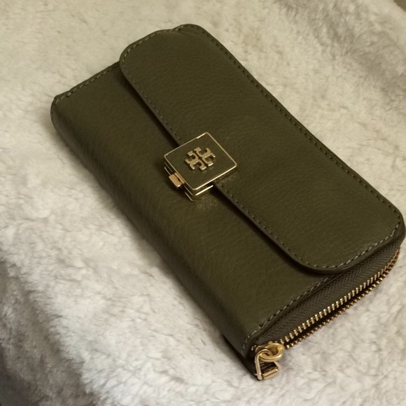 💐Tory Burch Clara Zip Continental Wallet💐 - Picture 2 of 4