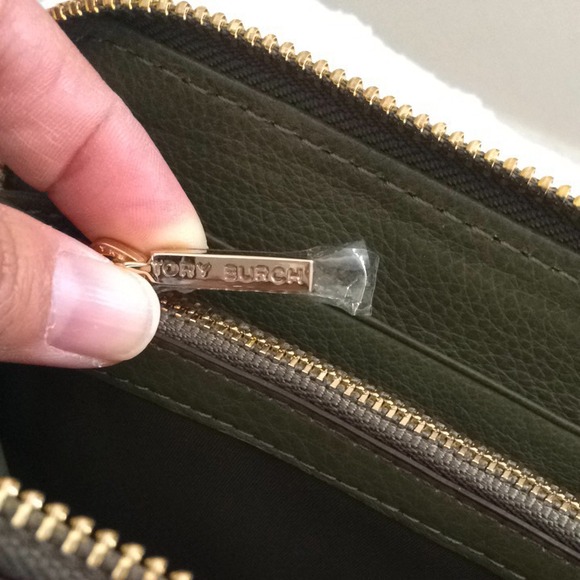💐Tory Burch Clara Zip Continental Wallet💐 - Picture 4 of 4