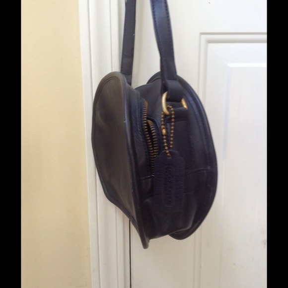 Coach Handbags - NEW LISTING COACH vintage navy blue