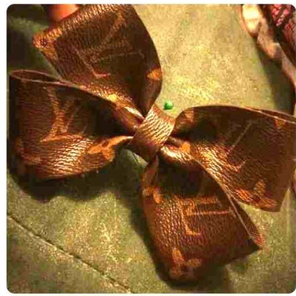 1HRONLY!!!🎀Louis Vuitton bow🎀
