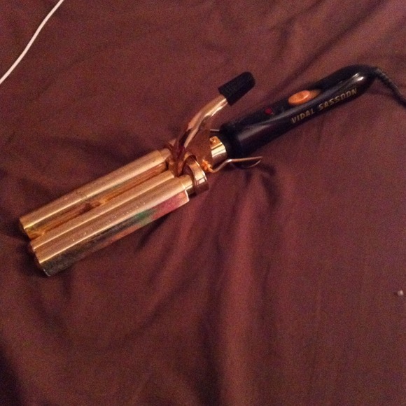 Vidal Sassoon 3 barrel crimper