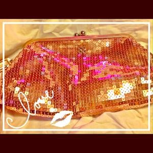 Beautiful coach clutch!! Never used!!