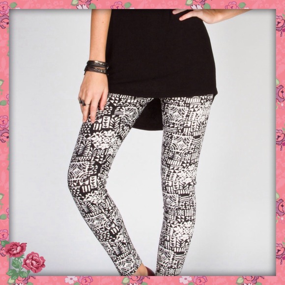 Pants - SOLD IN BUNDLE Black and White Leggings