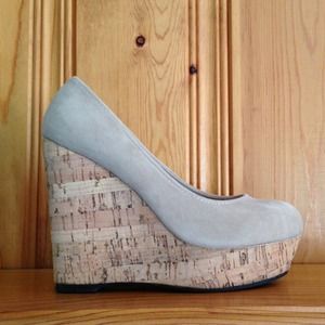 Platform tan wedges sz  6 ✨price just lowered✨