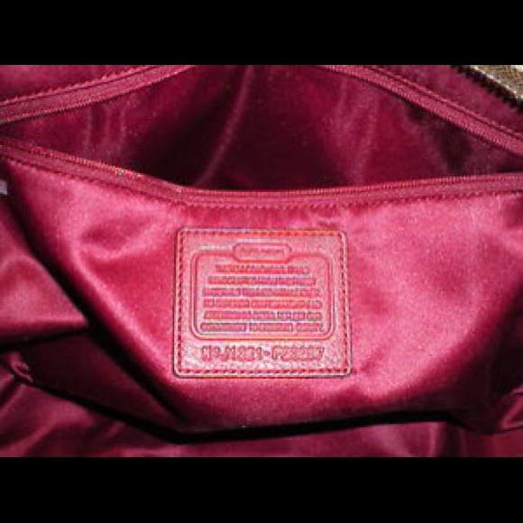 Coach - Picture 2 of 4