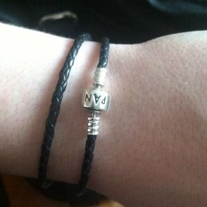 *Like new* Black Double-leather Pandora Bracelet