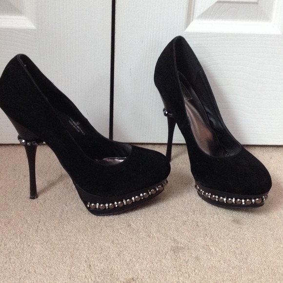 Shoes - Bundle for @sunyssis  Reduced Black Suede Heels