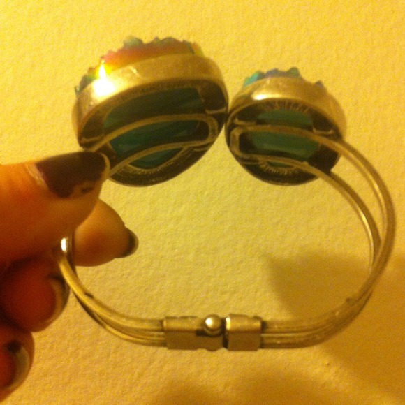 Unique clip bracelet - Picture 4 of 4