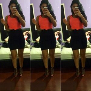 Cute dress with side cuts