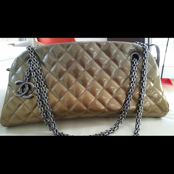 SOLD*Authentic CHANEL MADEMOISELLE BOWLING BAG - Picture 3 of 4