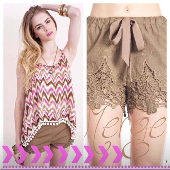 Top and bottom. 1-m 2L bottoms