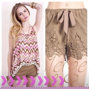 Top and bottom. 1-m 2L bottoms