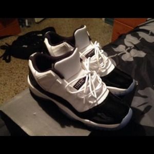 Concord low sz 7y 9/10 condition...great buy