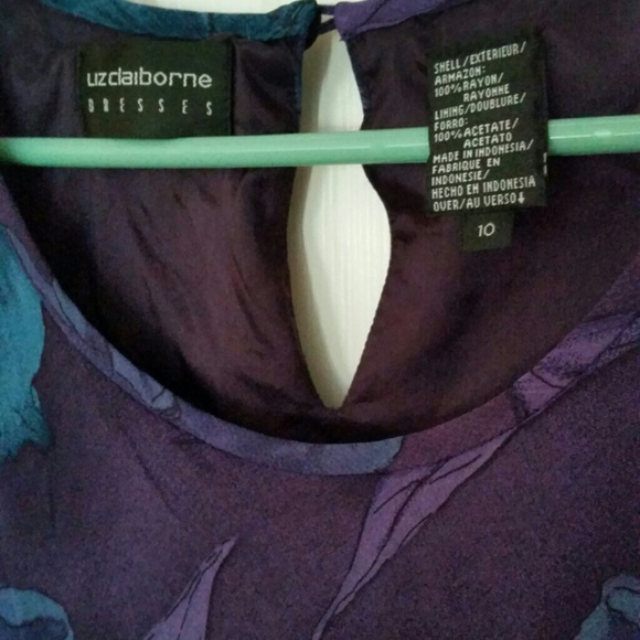 Nice dress..wore once to my class reunion... - Picture 3 of 3