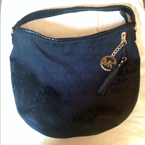 Michael Kors Hobo