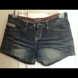 Shorts with polka dot accent