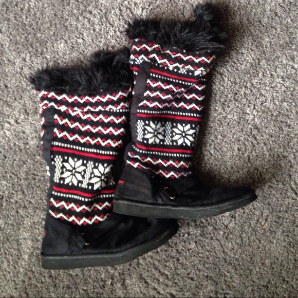 Native print boots