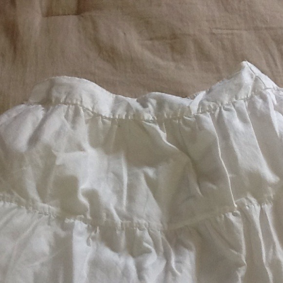 SALE!!!! Gap ruffled skirt sparkle & detail - Picture 4 of 4