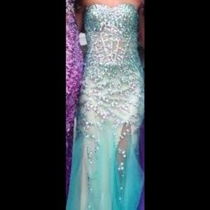 Prom dress