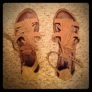 AEO Fringe Brown/Tan Sandals