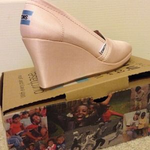 TOMS Wedges