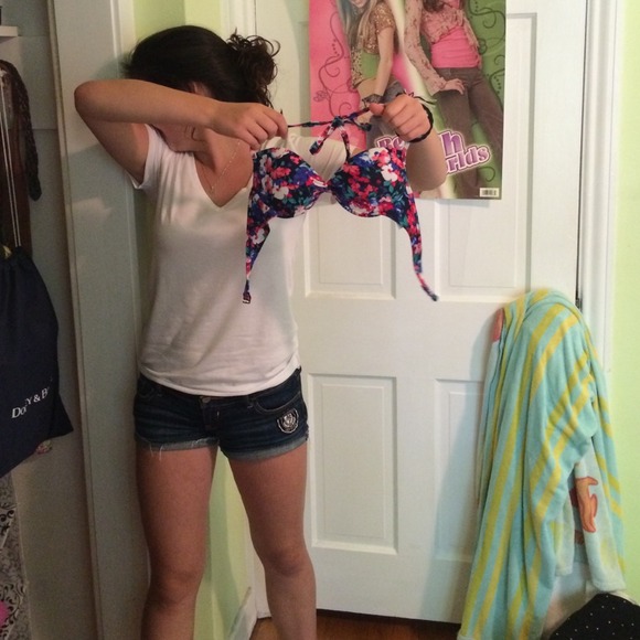 Bikini top - Picture 1 of 1