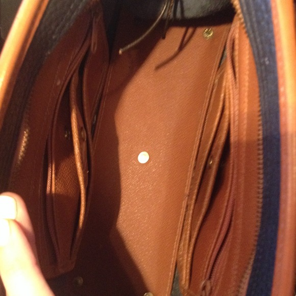 Vintage authentic Dooney & Bourke bag. - Picture 2 of 4