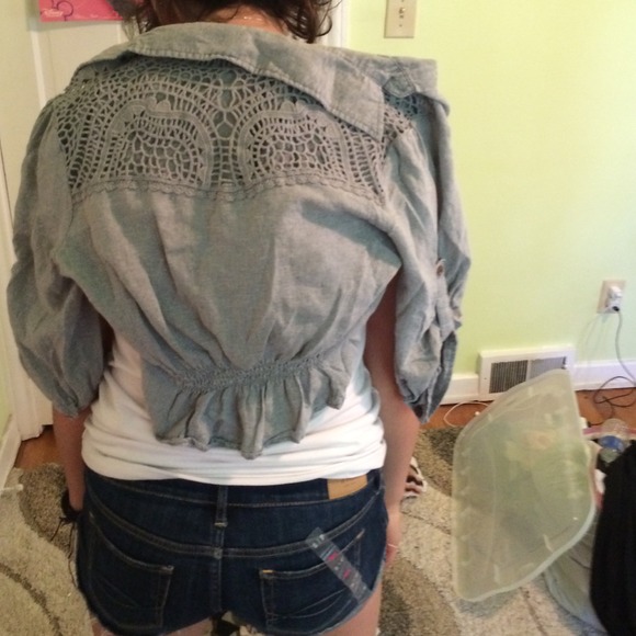 Lightweight top - Picture 2 of 2