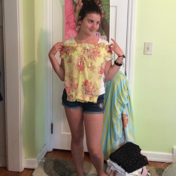 Lightweight top - Picture 1 of 1