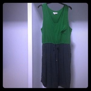 Edme & Esyllte green & charcoal drawstring dress