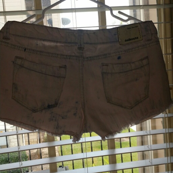Shorts - Picture 2 of 3