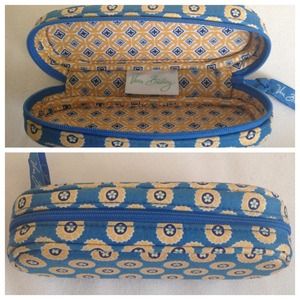 Vera Bradley Zip Around Eyeglass Case
