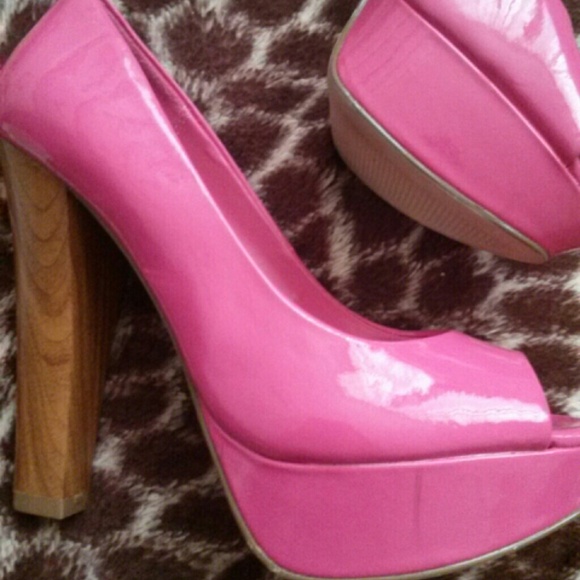 Nwot open toe pink/wood pumps - Picture 2 of 4