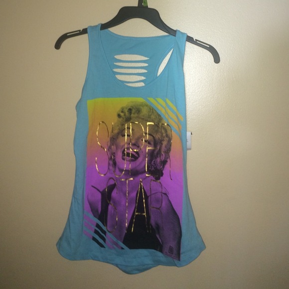 marilyn monroe blue tank!