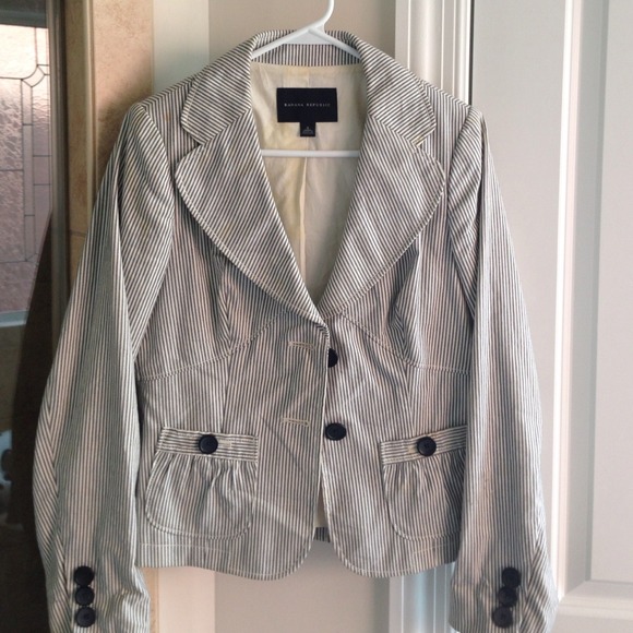 Banana republic blue and white seersucker blazer