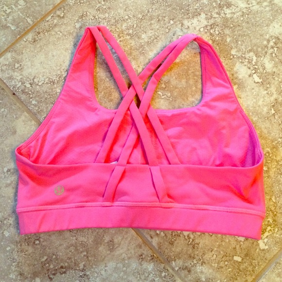 Lululemon Pink Sportbra size 6! Never worn.