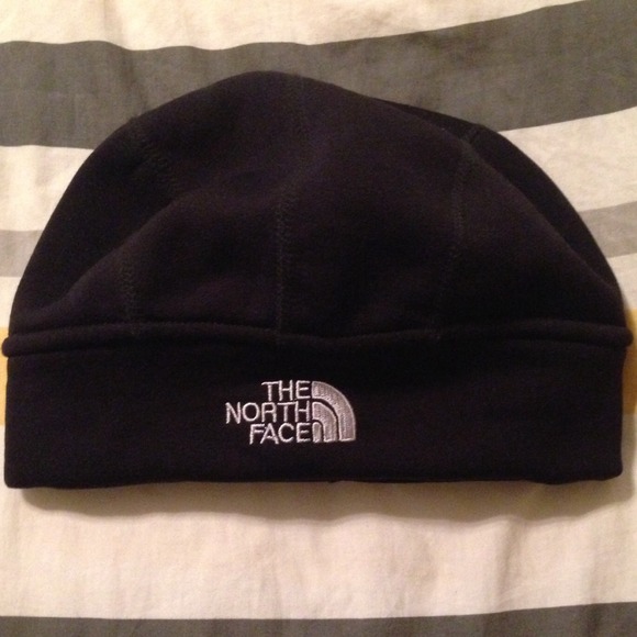 Black North Face beanie