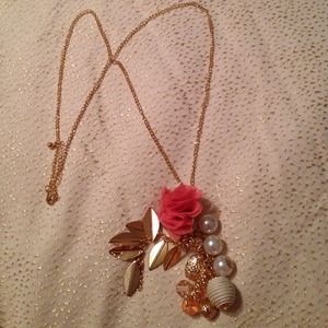 Super cute necklace!